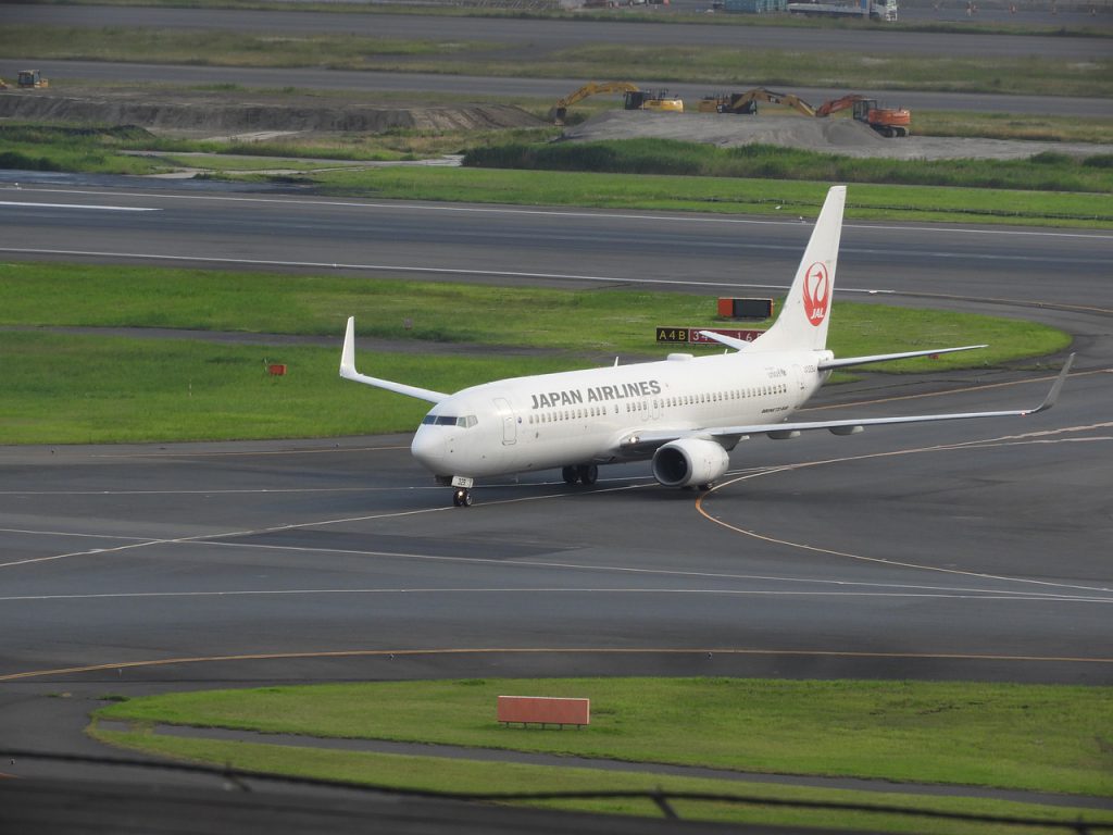 japan-airlines-gba0896197_1280